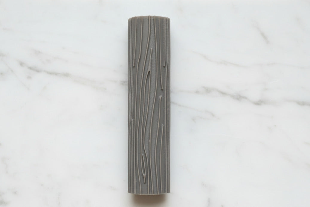 Wood grain roller