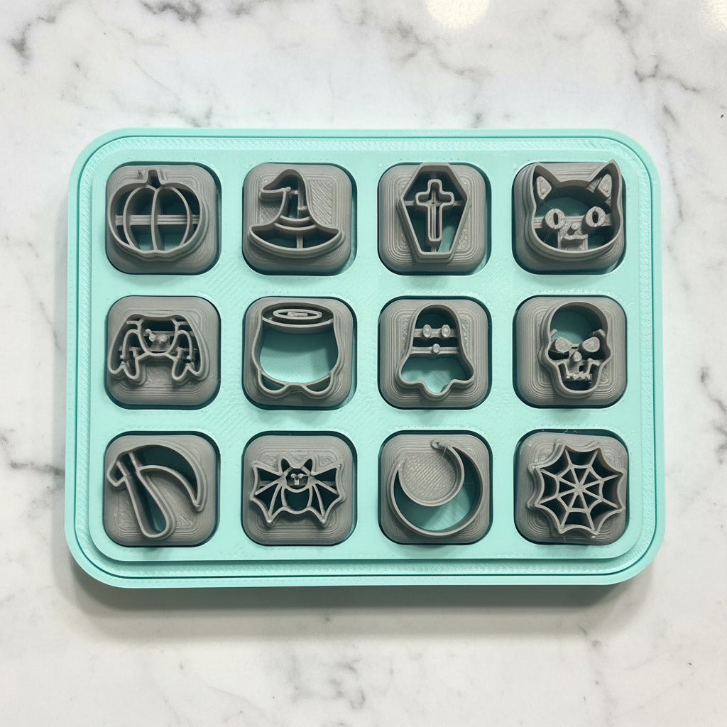 Mini Halloween set with case