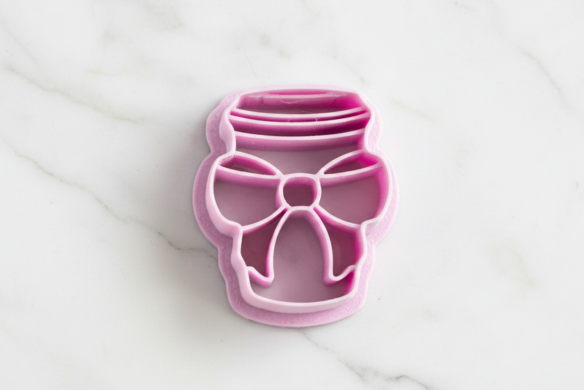 travel cup with bow