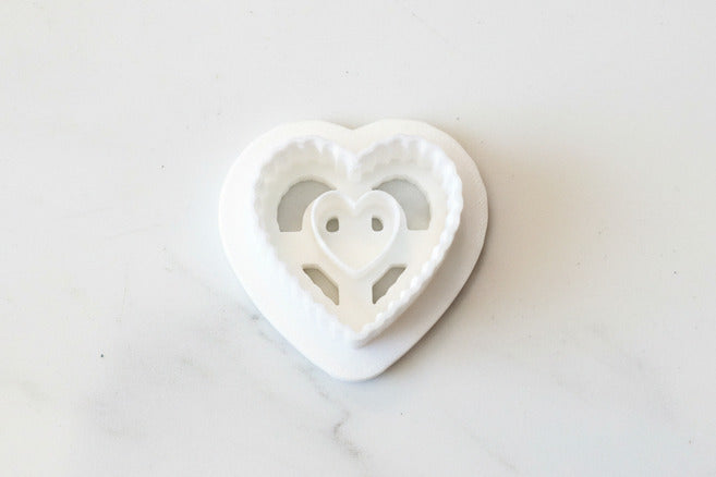Scalloped heart