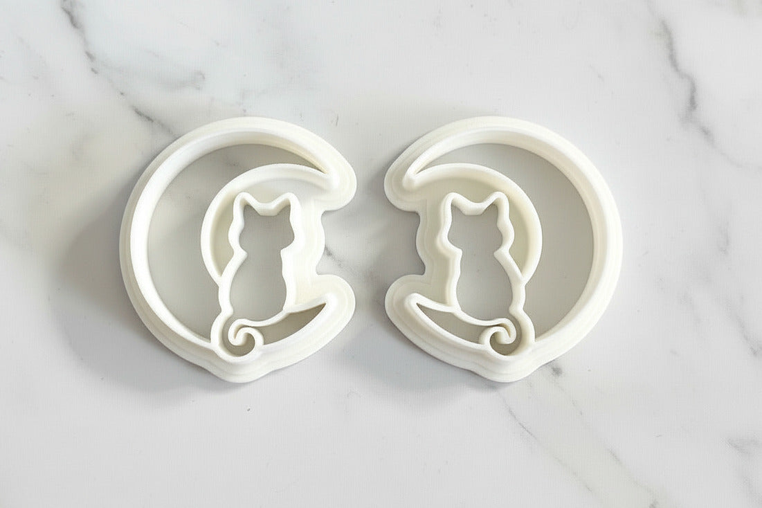Cat on moon mirrored set