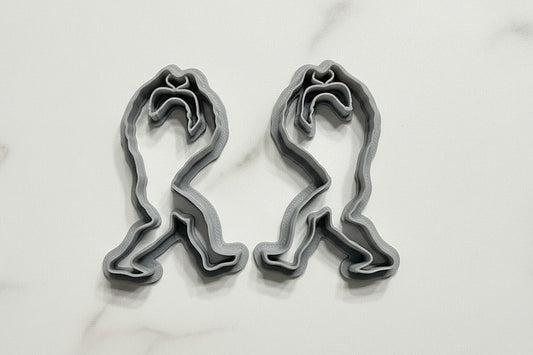 Mirrored Bigfoot holding a heart