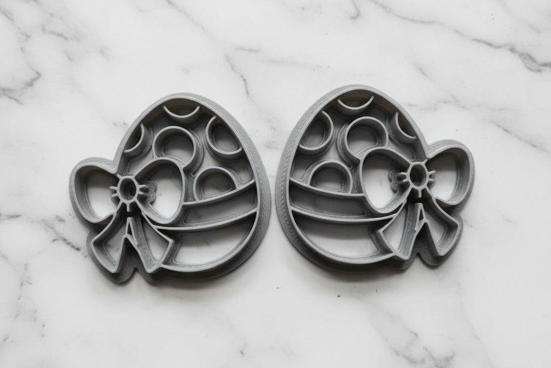Eggs with side bow mirrored set